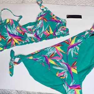 No boundaries Floral Leaves Print Bathing Suit XL Tropical